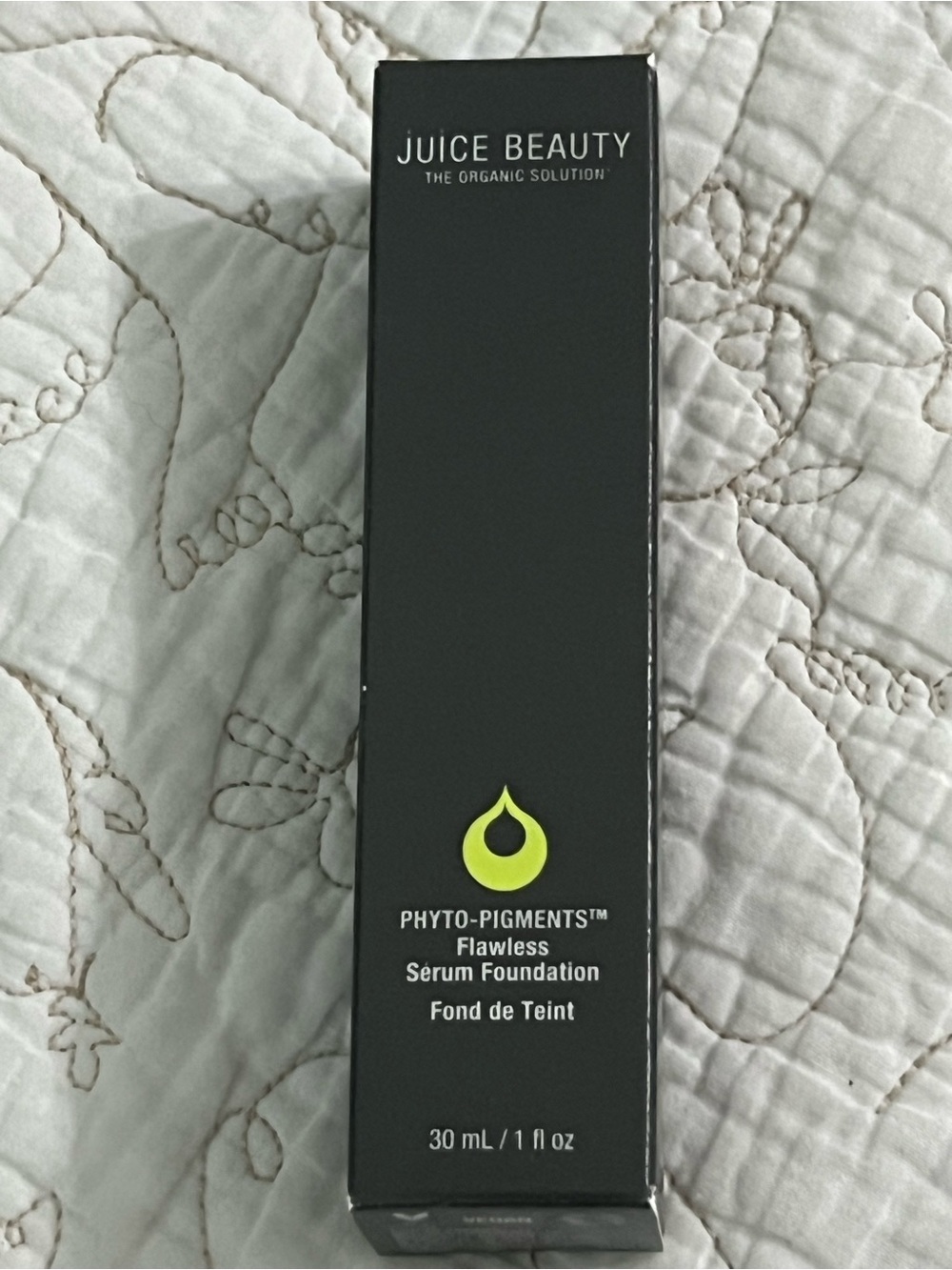 Juice Beauty Serum Foundation Rosy Beige Shade 11 new in unopened box.